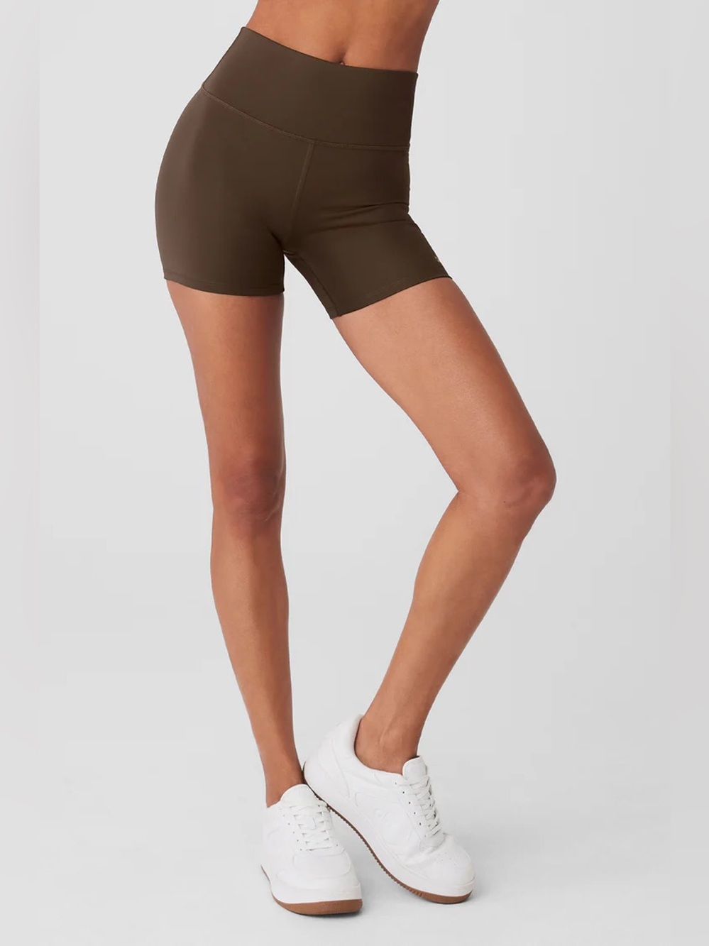 Alo 5” Airlift Energy Short in Espresso